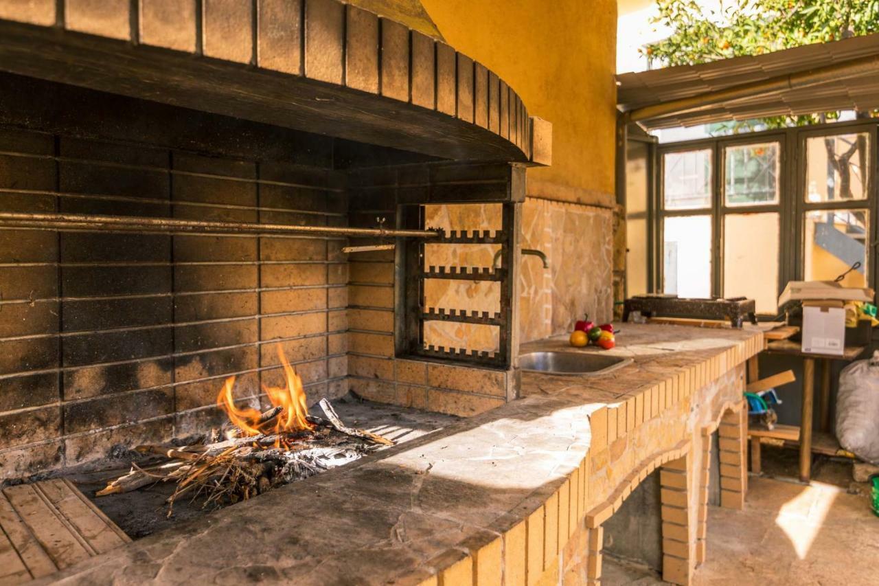 Traditional Rustic Maisonette By Konnect آغيوس يوانيس بيريستريون المظهر الخارجي الصورة